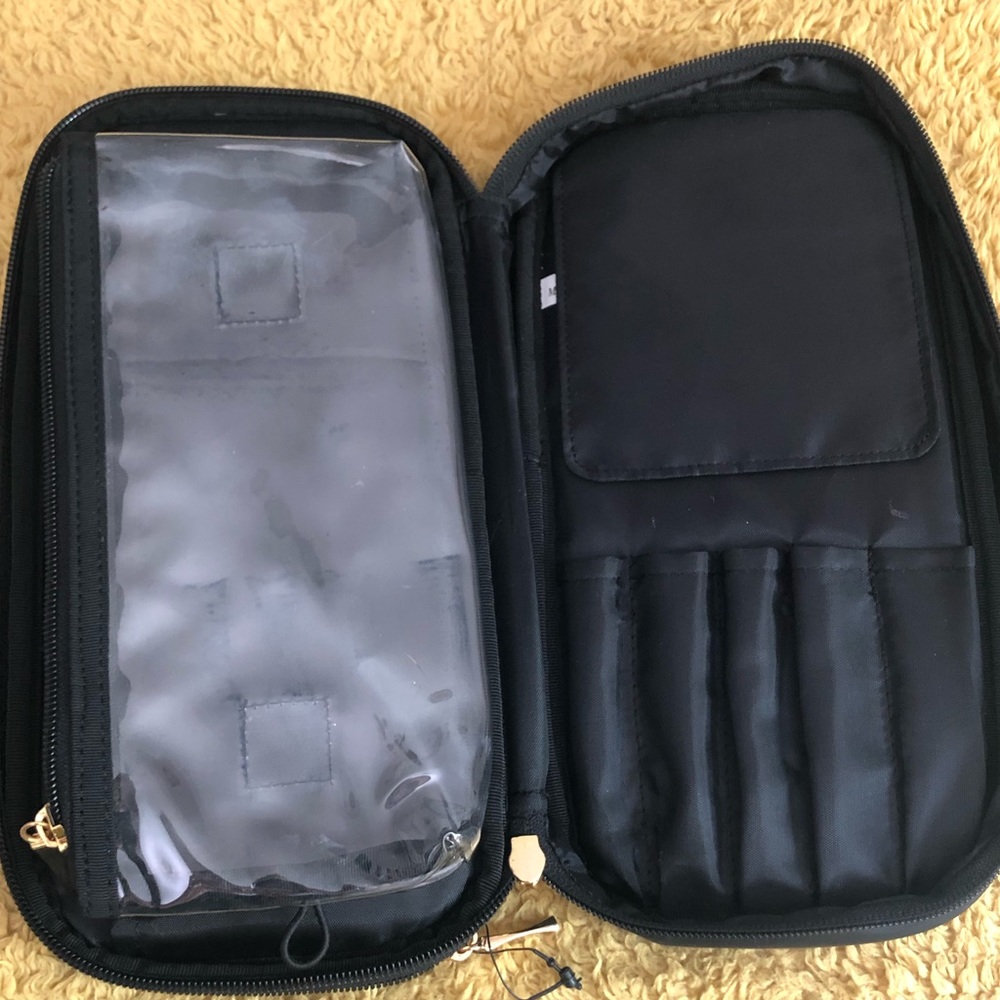 Triple Compartment makeup palette and holder